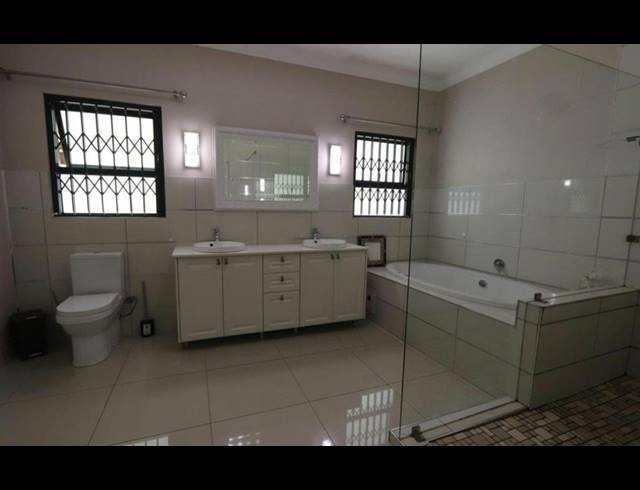 4 BEDROOM HOUSE FOR SALE IN UNITAS PARK
